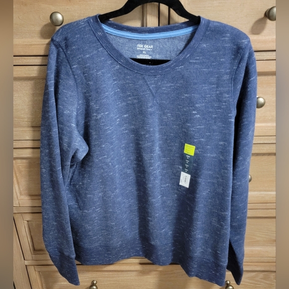 tek gear Tops - NWT Tek Gear Ultrasoft Fleece - Navy Size XL